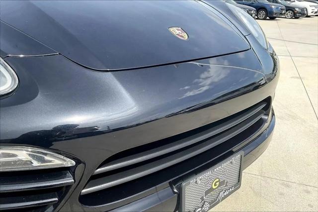 2012 Porsche Cayenne Standard