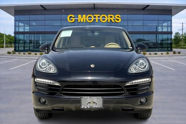 2012 Porsche Cayenne Standard
