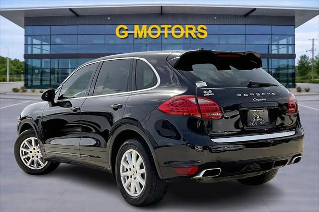 2012 Porsche Cayenne Standard