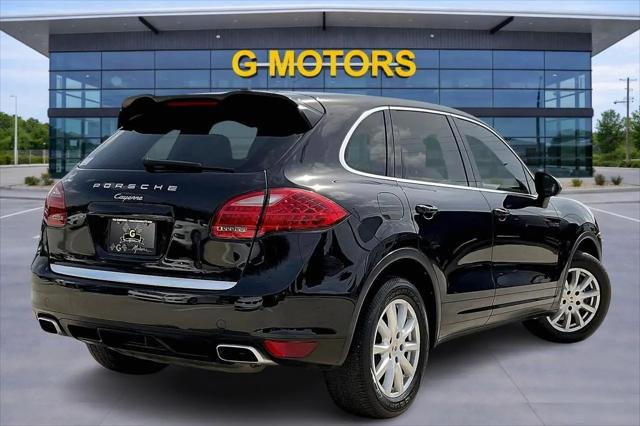 2012 Porsche Cayenne Standard