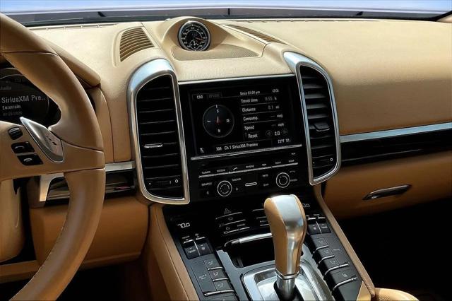 2012 Porsche Cayenne Standard