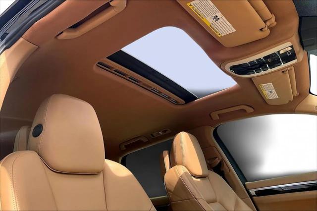 2012 Porsche Cayenne Standard