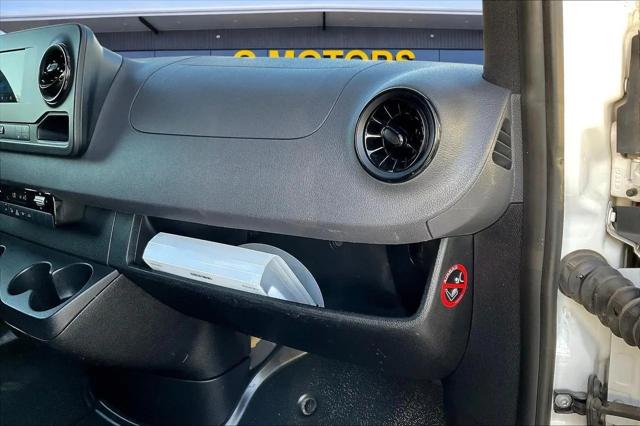 2019 Mercedes-Benz Sprinter 1500 Standard Roof I4