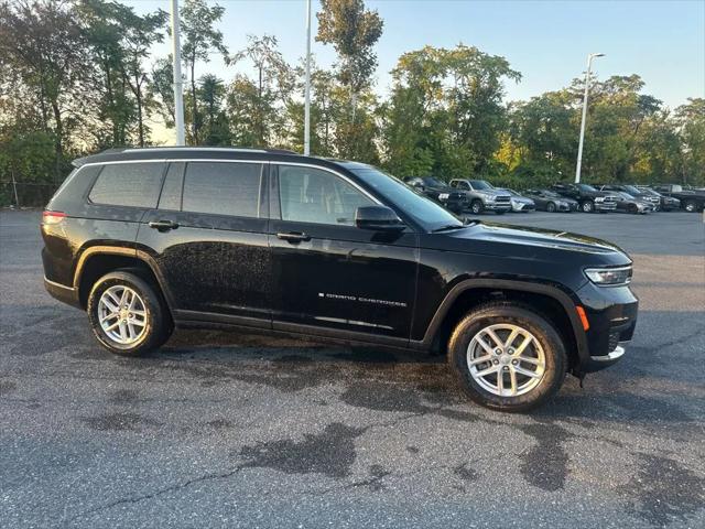 2023 Jeep Grand Cherokee L Laredo 4x2