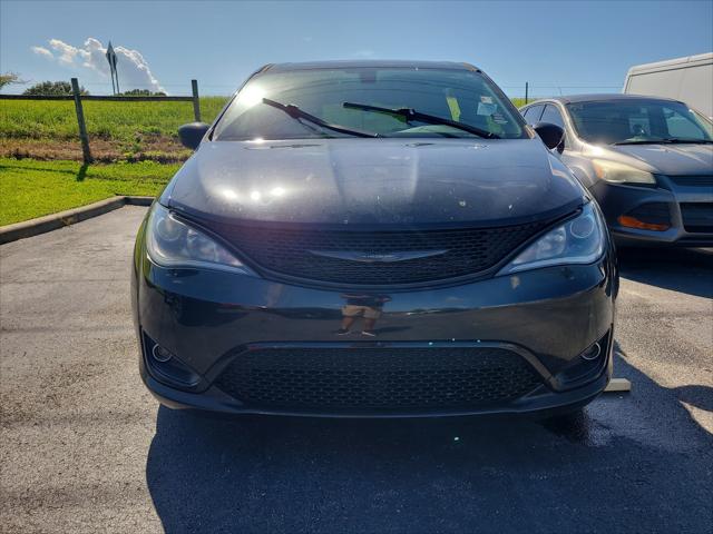 2020 Chrysler Pacifica Touring