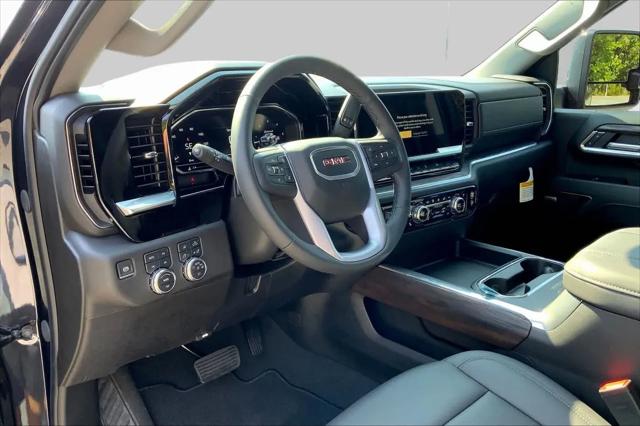 2025 GMC Sierra 3500HD 4WD Crew Cab Standard Bed SLT