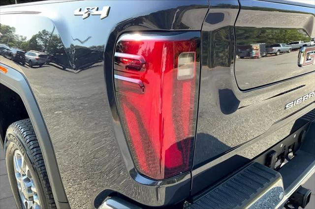 2025 GMC Sierra 3500HD 4WD Crew Cab Standard Bed SLT