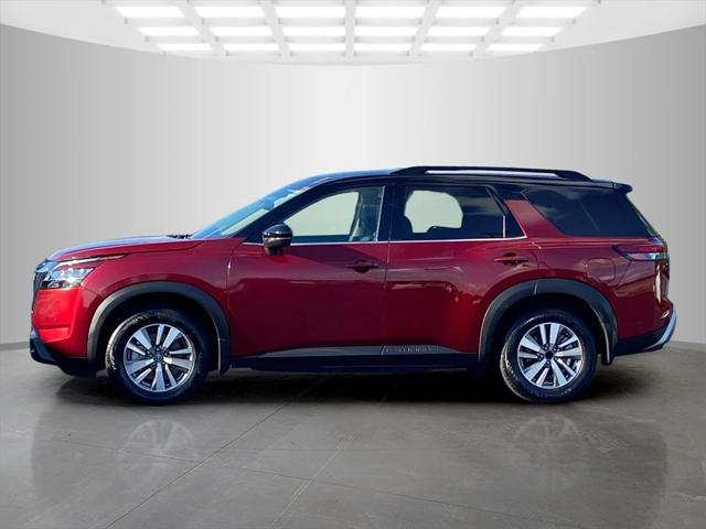 2022 Nissan Pathfinder SL 2WD