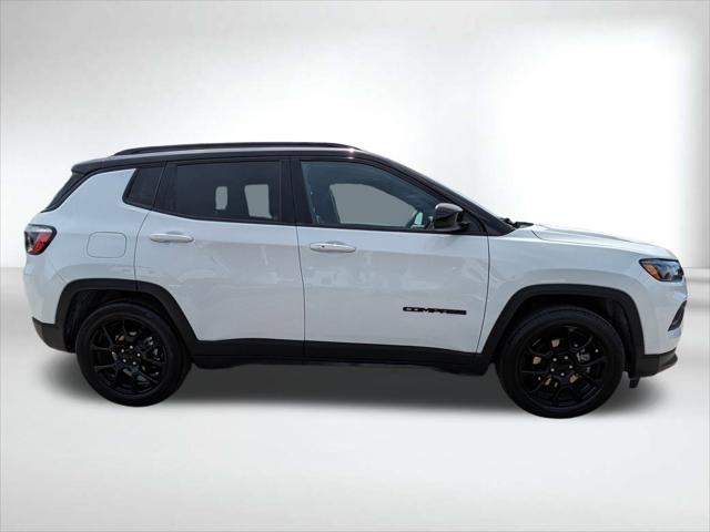 2022 Jeep Compass Altitude FWD