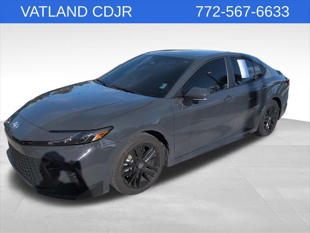 2025 Toyota Camry SE