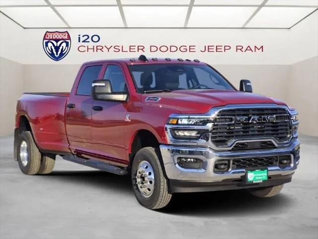 2026 RAM Ram 3500 RAM 3500 TRADESMAN CREW CAB 4X4 8 BOX