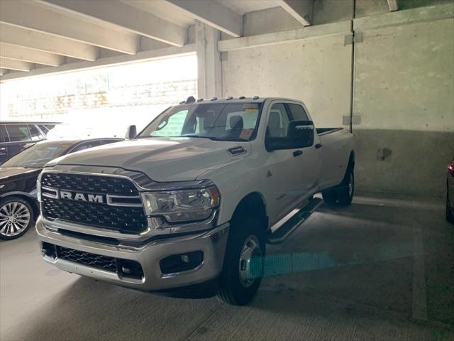 2023 RAM 3500 Big Horn Crew Cab 4x4 8 Box