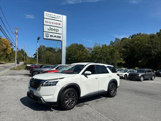 2022 Nissan Pathfinder SV 4WD
