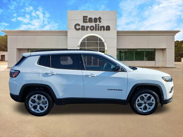 2025 Jeep Compass Latitude 4x4 2025 Jeep Compass Latitude 4x4
