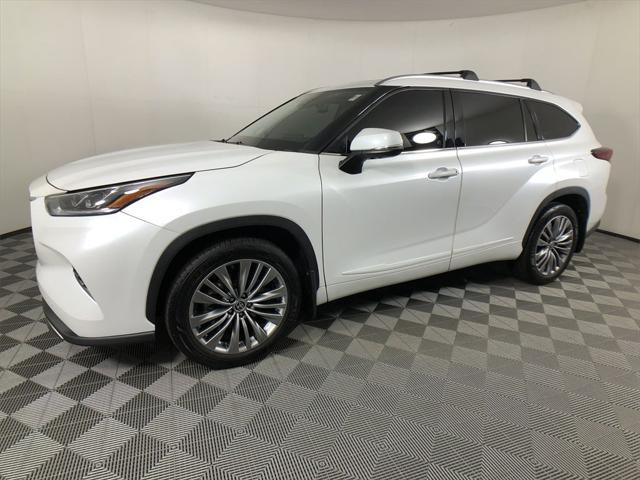2022 Toyota Highlander Platinum