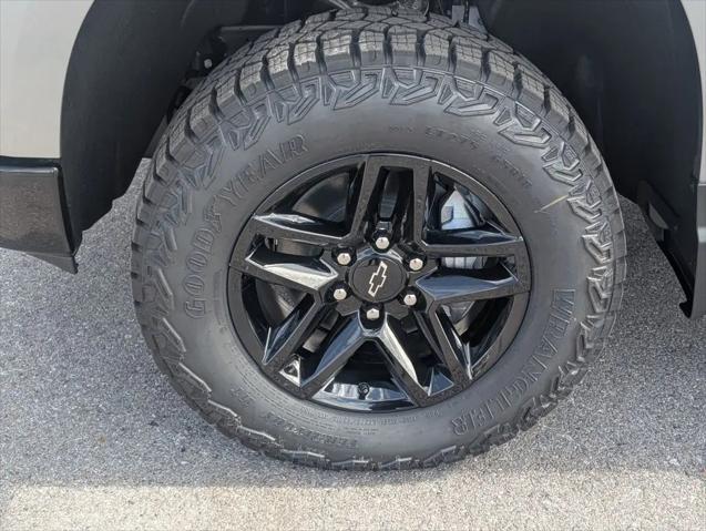2026 Chevrolet Silverado 1500 4WD Crew Cab Short Bed Custom Trail Boss