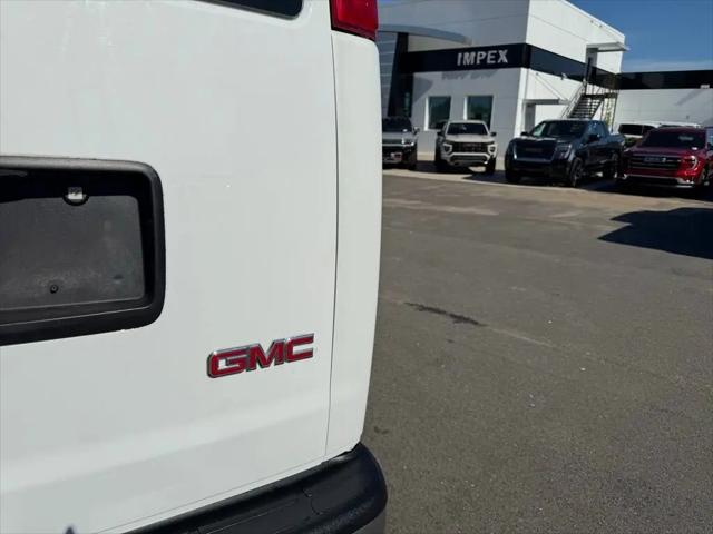 2023 GMC Savana Cargo RWD 2500 Regular Wheelbase Work Van