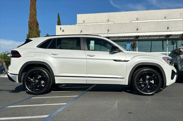 2026 Volkswagen Atlas Cross Sport SEL R-Line Black