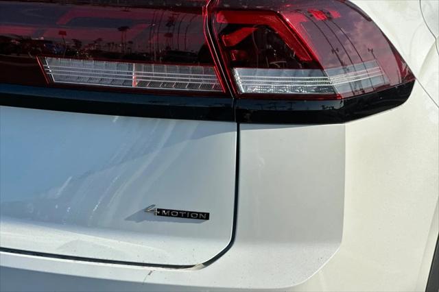 2026 Volkswagen Atlas Cross Sport SEL R-Line Black