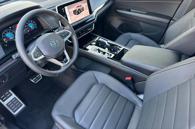 2026 Volkswagen Atlas Cross Sport SEL R-Line Black