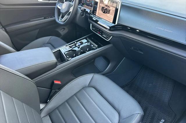 2026 Volkswagen Atlas Cross Sport SEL R-Line Black