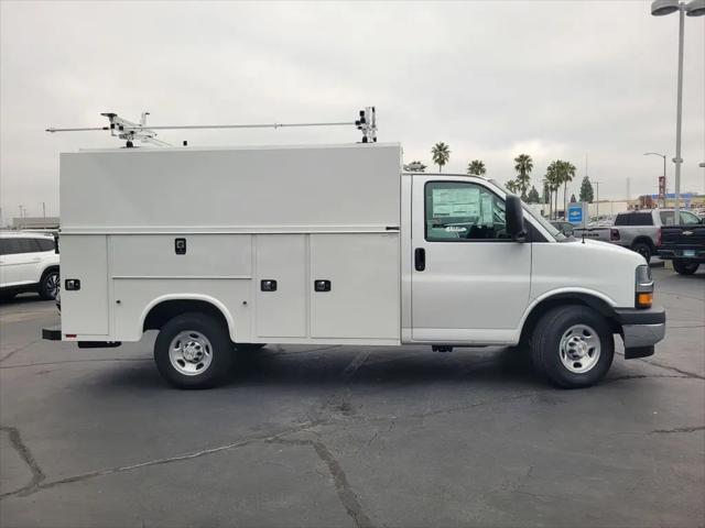 2025 Chevrolet Express Cutaway Work Van