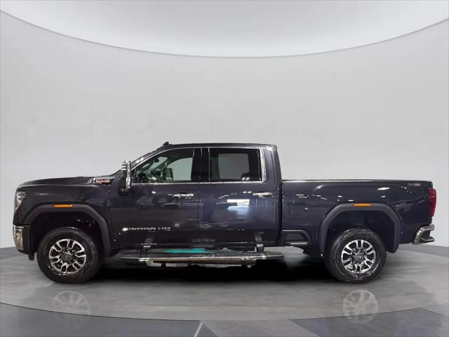 2026 GMC Sierra 2500HD Crew Cab, Standard Bed, SLT, 4WD