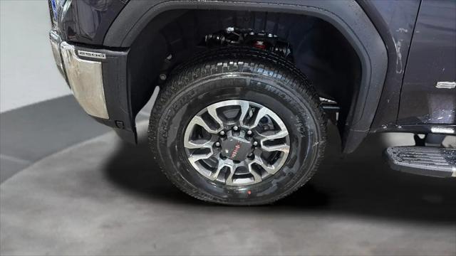 2026 GMC Sierra 2500HD Crew Cab, Standard Bed, SLT, 4WD