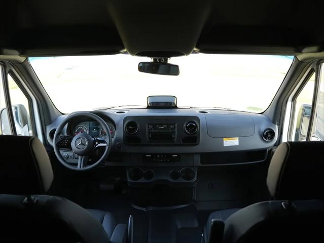 2025 Mercedes-Benz Sprinter 2500 Standard Roof 4-Cyl Diesel
