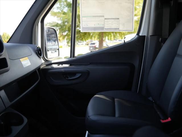 2025 Mercedes-Benz Sprinter 2500 Standard Roof 4-Cyl Diesel