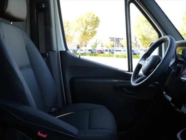 2025 Mercedes-Benz Sprinter 2500 Standard Roof 4-Cyl Diesel