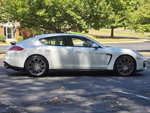 2016 Porsche Panamera GTS