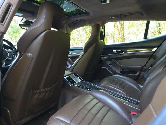 2016 Porsche Panamera GTS