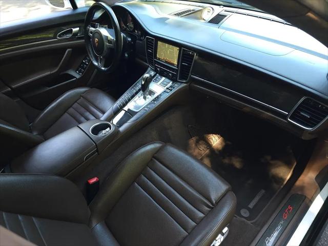 2016 Porsche Panamera GTS