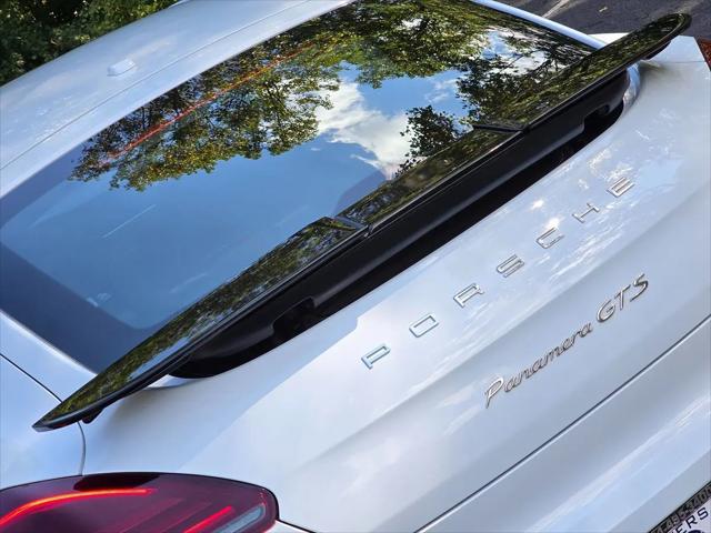 2016 Porsche Panamera GTS