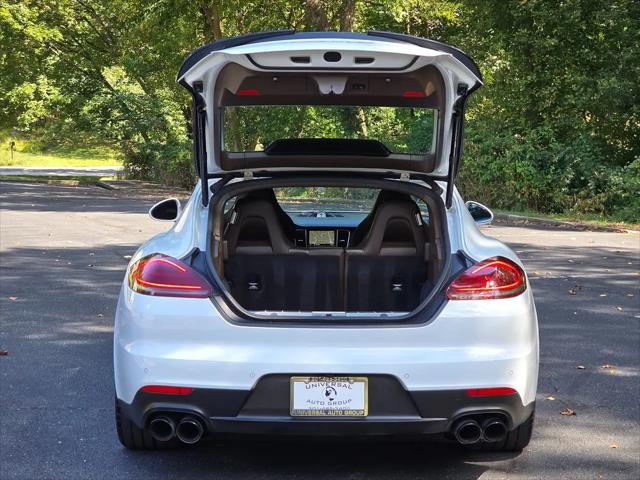 2016 Porsche Panamera GTS