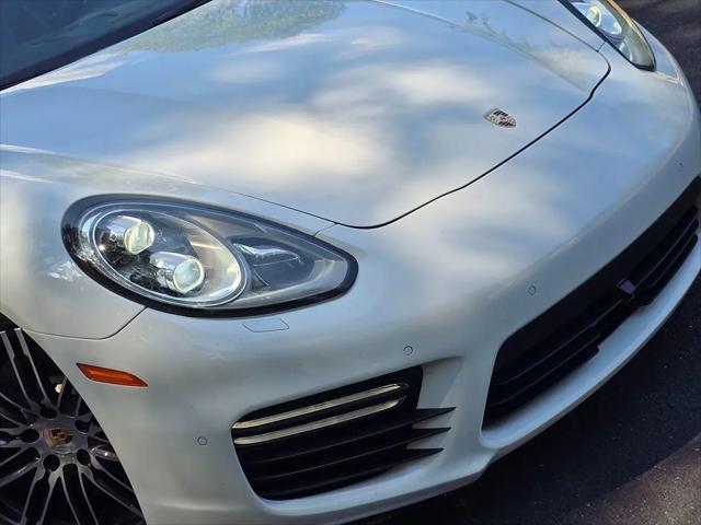2016 Porsche Panamera GTS