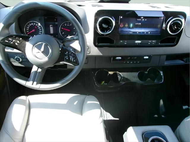 2025 Mercedes-Benz Sprinter 2500 High Roof 4-Cyl Diesel HO