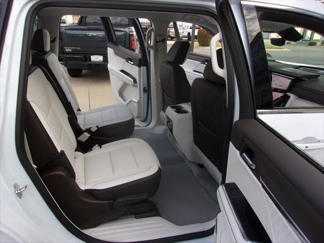 2026 GMC Acadia Denali AWD
