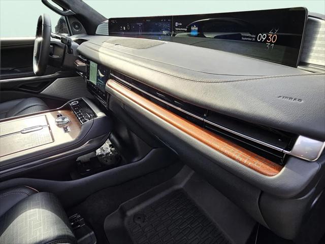 2025 Lincoln Navigator Black Label