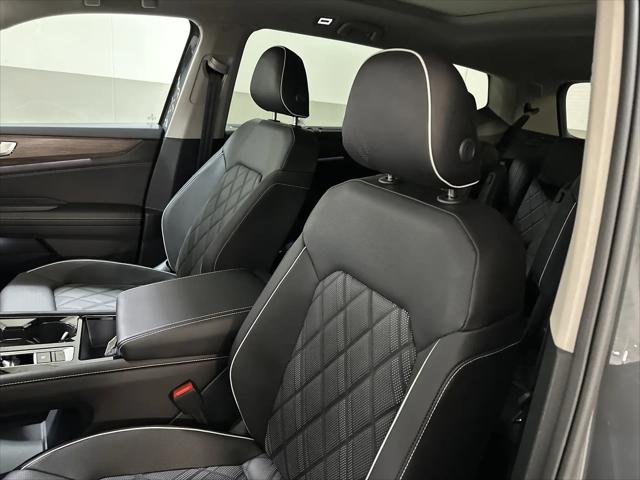 2026 Volkswagen Atlas SEL Premium R-Line