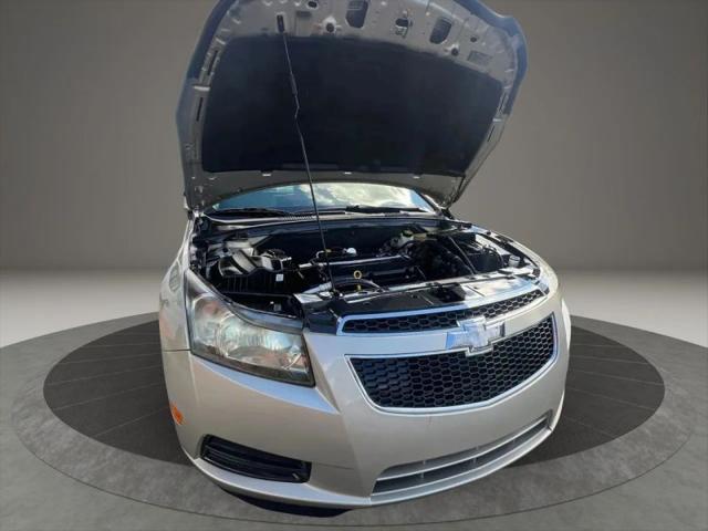 2013 Chevrolet Cruze LS Auto