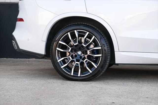 2024 BMW X5 M60i