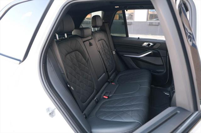 2024 BMW X5 M60i
