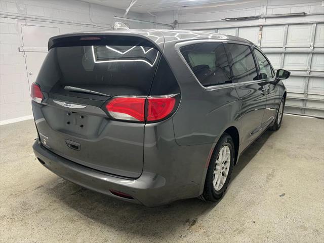 2018 Chrysler Pacifica LX