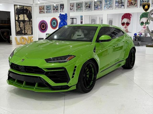 2022 Lamborghini Urus Pearl Capsule