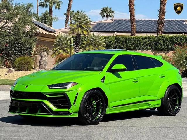 2022 Lamborghini Urus Pearl Capsule