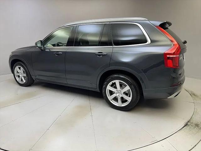 2021 Volvo XC90 T6 Momentum 7 Passenger