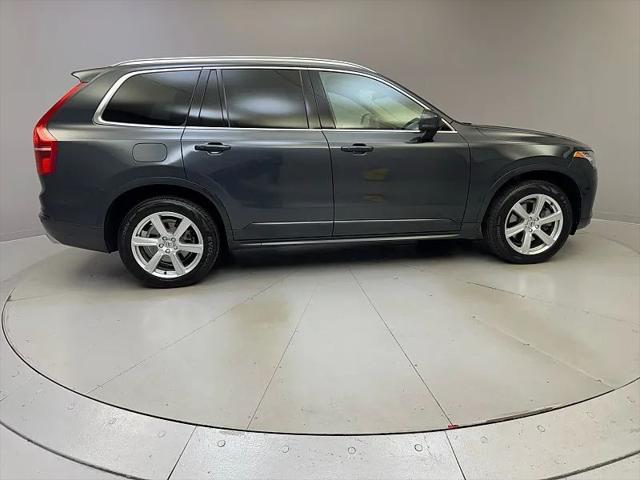 2021 Volvo XC90 T6 Momentum 7 Passenger