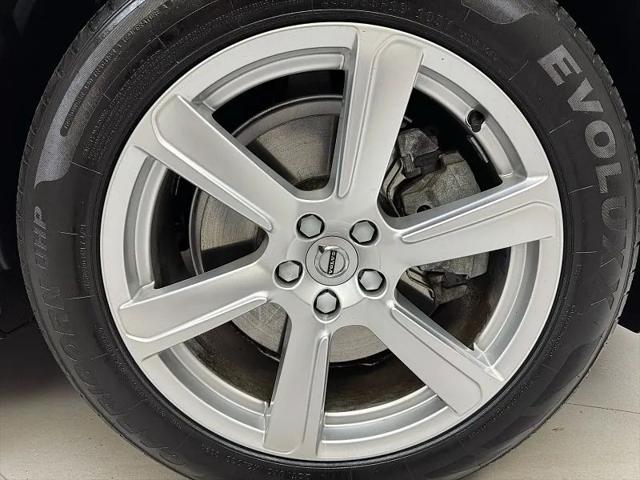 2021 Volvo XC90 T6 Momentum 7 Passenger